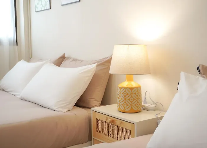 Гостевой дом Buddy House In Chinatown - Private Walk To Mrt 3*