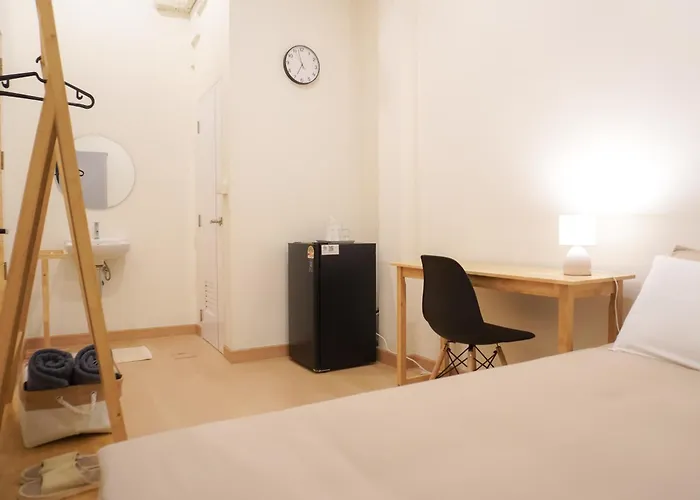 Buddy House In Chinatown - Private Walk To Mrt 3* Бангкок